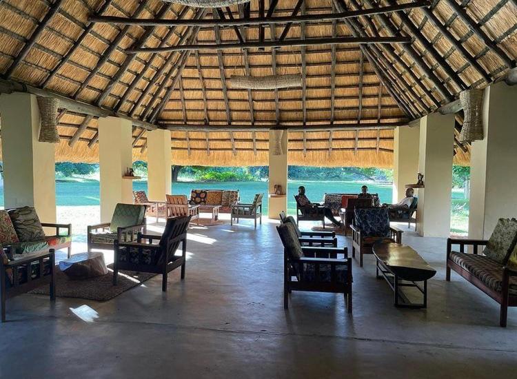 Marula Lodge Mfuwe Eksteriør bilde